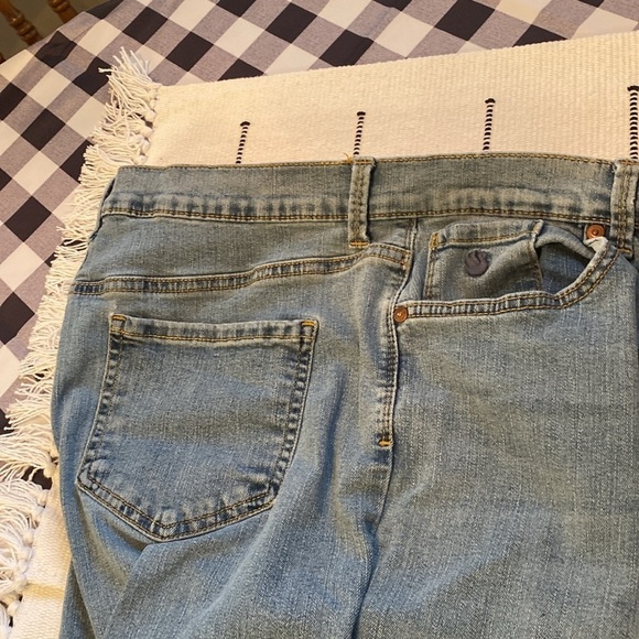 Gloria‎ Vanderbilt All Around Slimming Effect Blue Denim Capri Jeans Size 12 - Picture 8 of 8